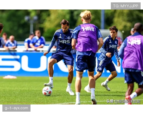 沙尔克球员状态火热，强势逆转斩获关键胜利