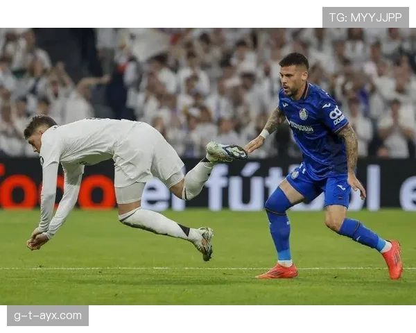 西甲焦点球员爆发神勇表现，助球队强势逆转引关注