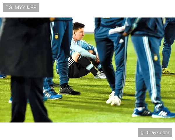 梅西足球文化符号的形成机制与影响分析