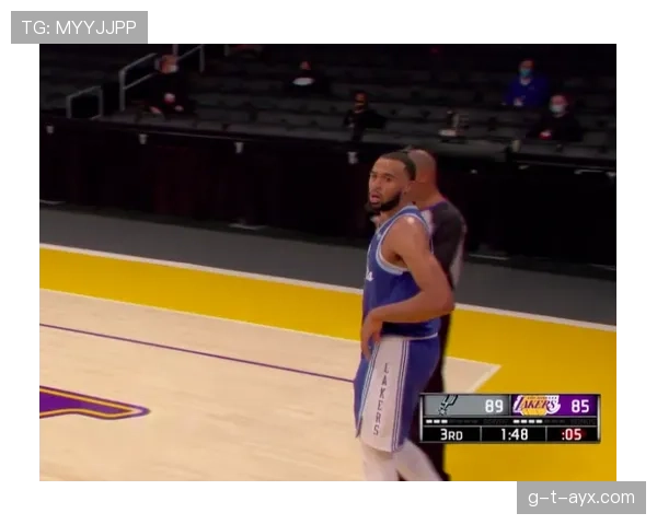 阿尔德里奇高效挡拆制造错位 提升球队内线得分能力